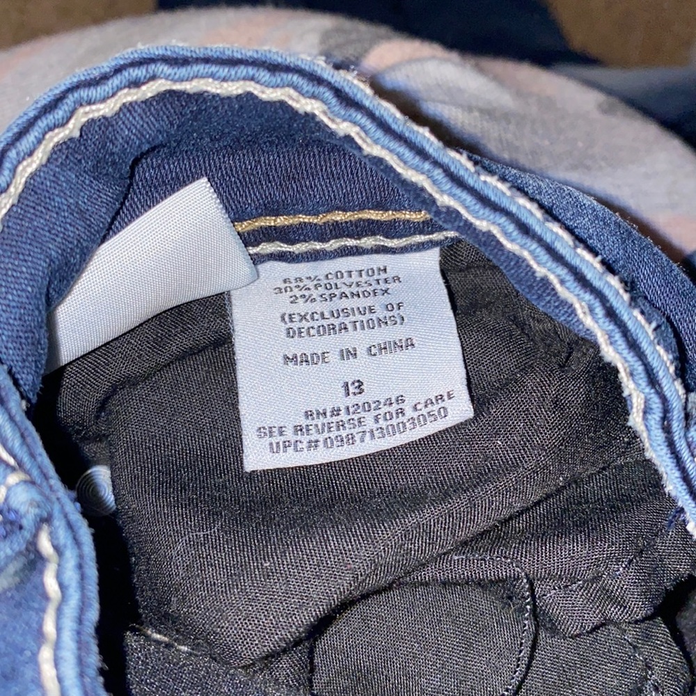 Woman’s wallflower jeans